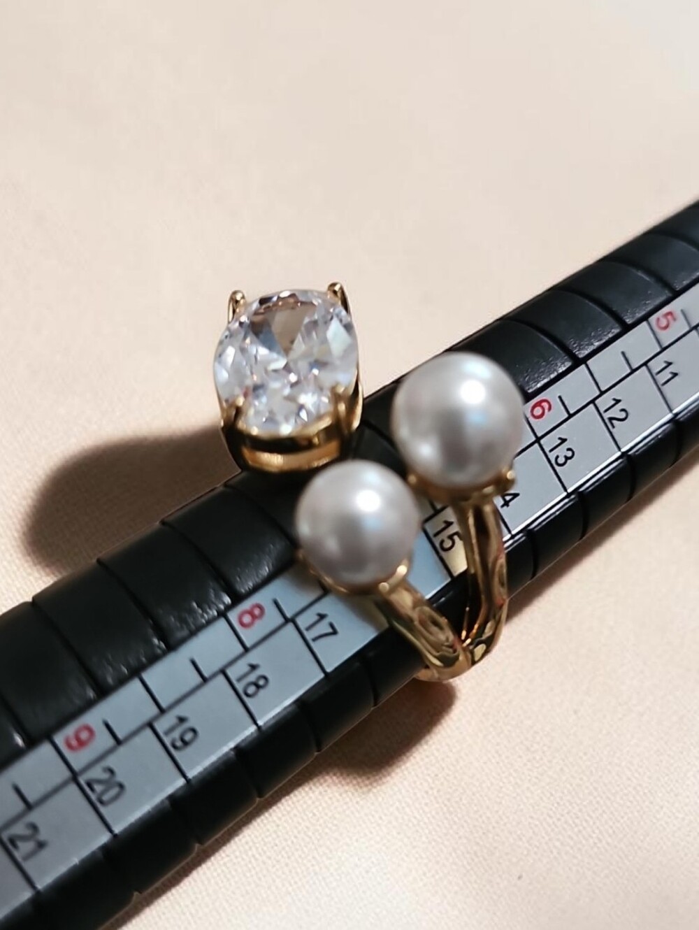 Nwt Eyecandy Gold Pearl and Clear Stone Ring - Women Jewelry - Picture 2 of 2